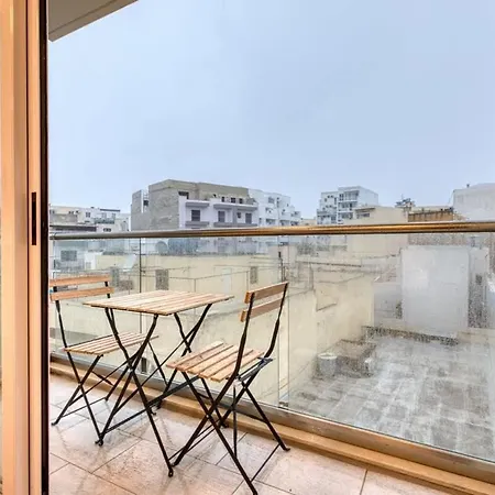 Stylish Studio With Private Balcony, Close To Valletta Tal Guardamangia