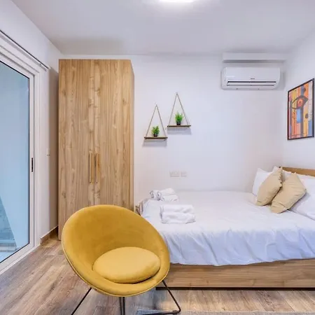 Stylish Studio With Private Balcony, Close To Valletta * Tal Guardamangia