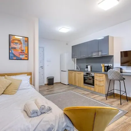 Stylish Studio With Private Balcony, Close To Valletta شقة Tal Guardamangia