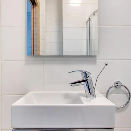 Stylish Studio With Private Balcony, Close To Valletta شقة