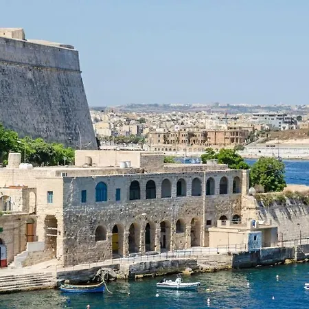 Appartement Stylish With Private Balcony, Close To Valletta Tal Guardamangia